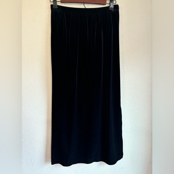 Vintage Sag Harbor Petite Black Velvet Pencil Skirt PS - Picture 1 of 6